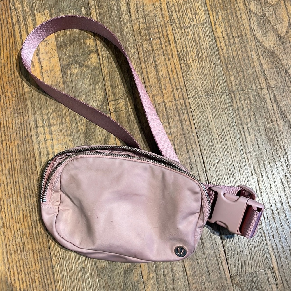 Lululemon belt bag/ Fanny pack